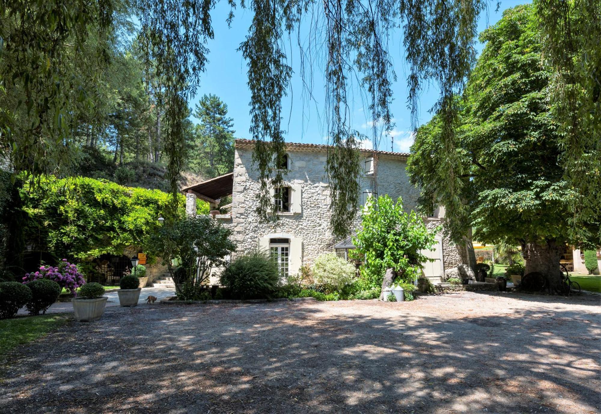 La Campagne St Lazare - Restaurant Chambres D'Hotes Piscine & Spa Forcalquier Buitenkant foto